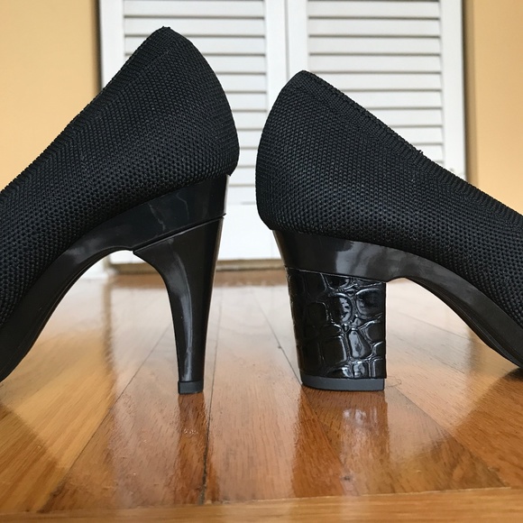 Convertible Heel 2-in-1 Pumps! VGUC - Picture 1 of 16